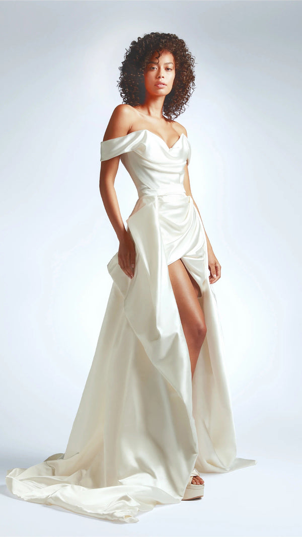 Diva Train in Silk Duchesse